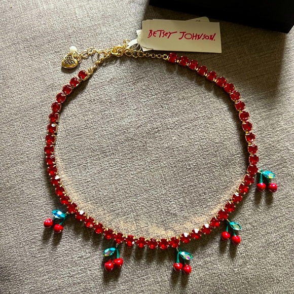 New Betsey Johnson BABYCAKES CHERRY TENNIS NECKLACE RED BRAND NEW WITH TAGS - Picture 3 of 7